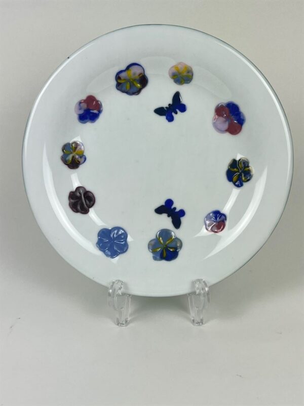 Pansy and butterflies round plate